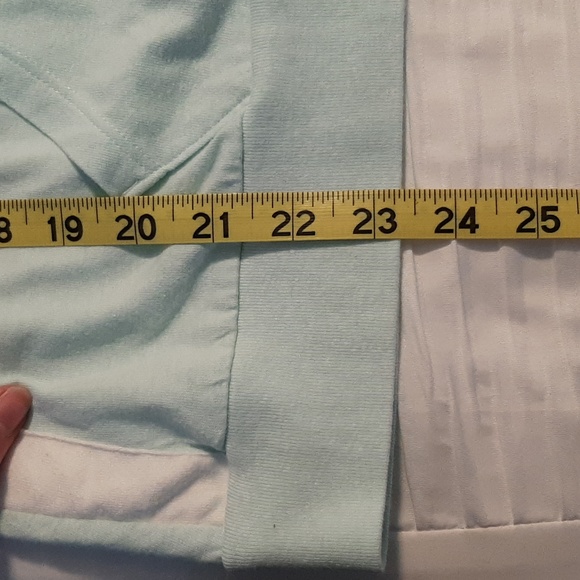 Lightweight under armour jacket - Picture 9 of 10